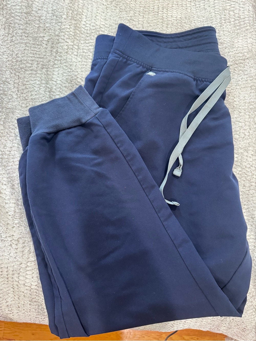 Wear Figs ZAMORA Jogger Scrub Pants Petite